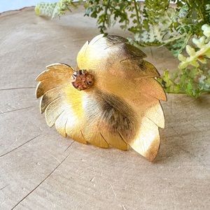 Vintage Lieba USA Gold Topaz Glass Rhinestone Leaf Scarf Clip Brooch Rhinestone